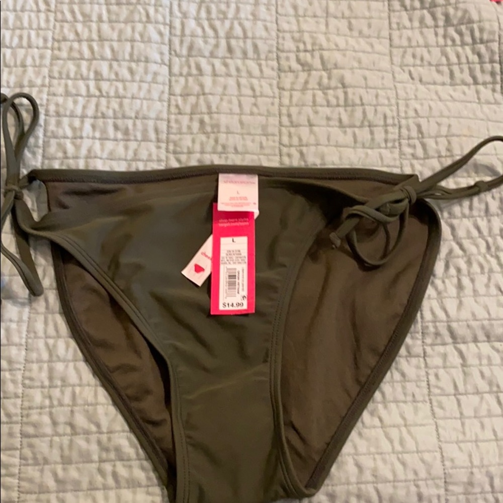 Bikini. - Picture 2 of 3